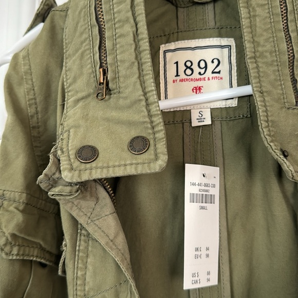 Abercrombie & Fitch Vest Women’s Size Medium Army Green, size Small - Picture 2 of 4